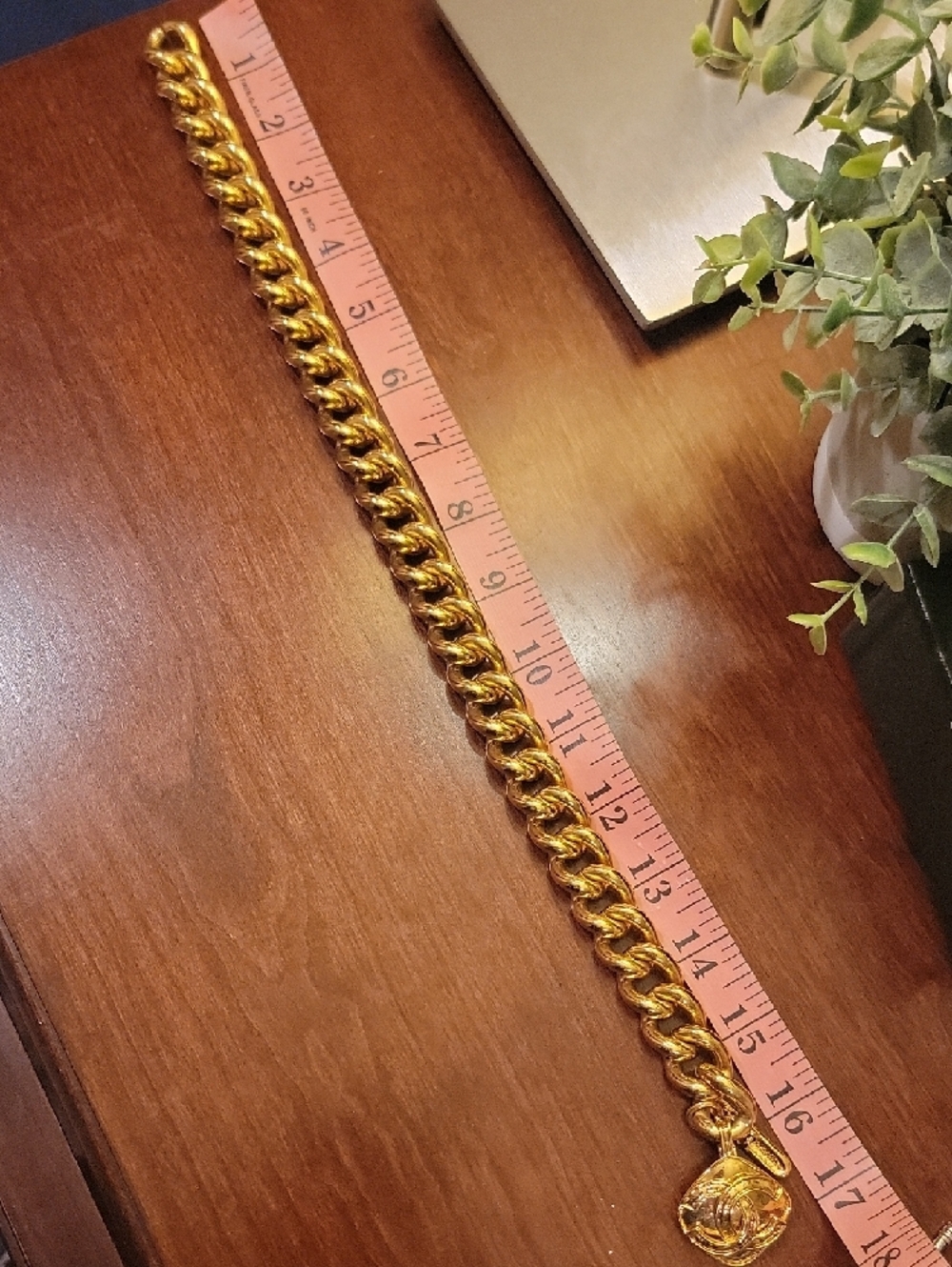 Vintage CHANEL Gold-Tone Chunky Chain  Choker Necklace with Interlocked Pendant - Picture 3 of 7